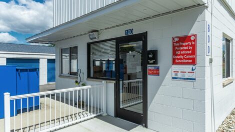 Exterior of leasing office at National Storage in Pontiac, MI.